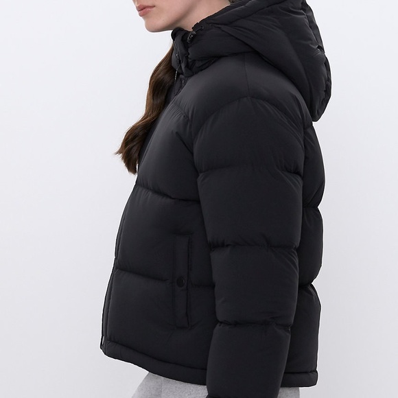 TNA Black super puff!! - Picture 3 of 11